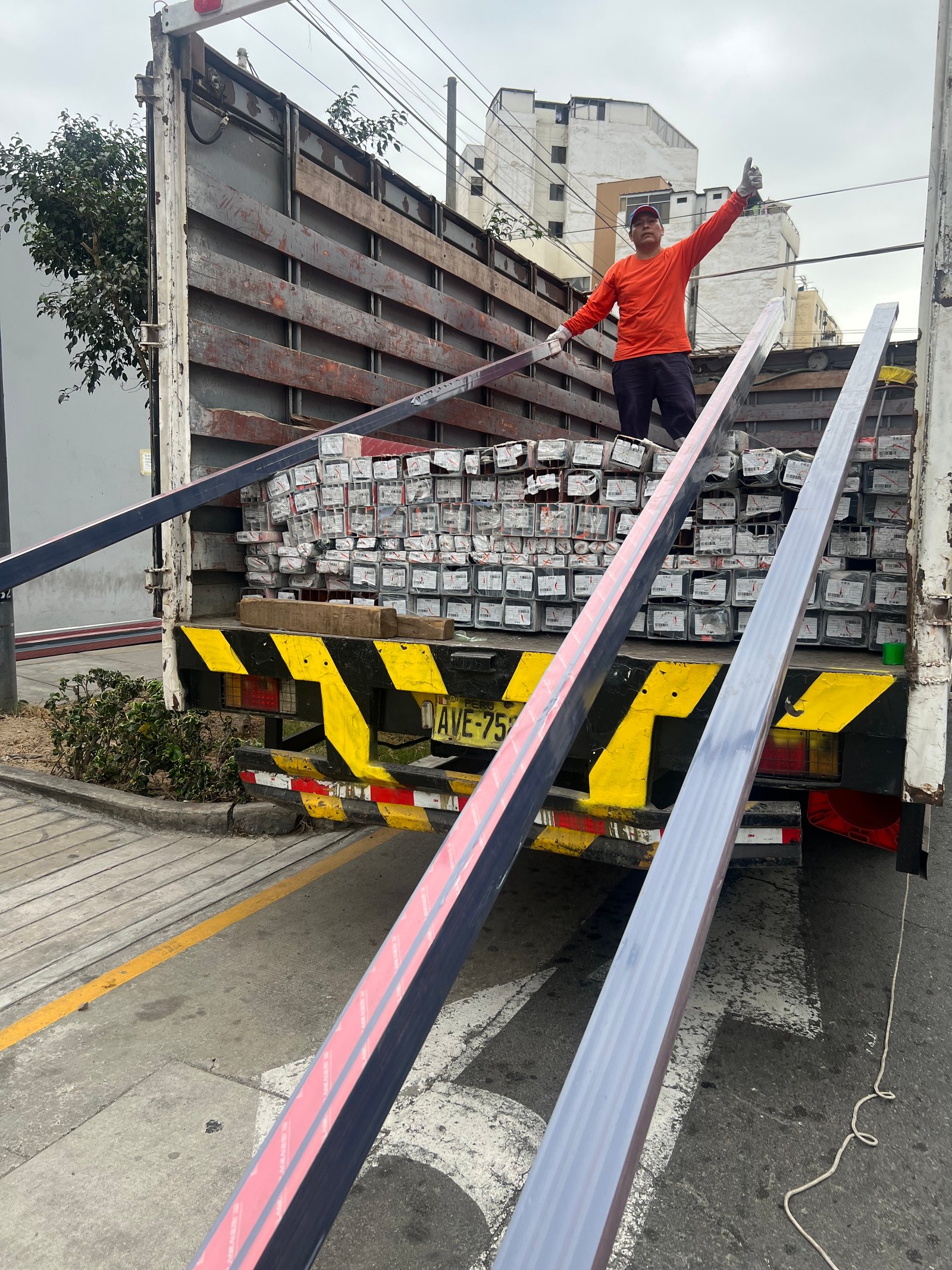 Despacho de perfiles de aluminio a clientes